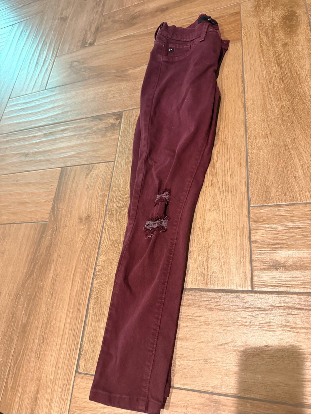 KanCan Maroon Skinny Jeans with Knee Distress
